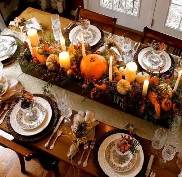 Modern Thanksgiving Table Decor