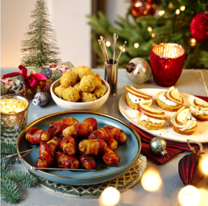 Ultimate Tips for Hosting A Christmas Party at Home - POVISON Blogs